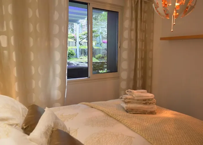 Maison 10 Pers - Jacuzzi Hammam - Mont St Michel * 세인트제임스