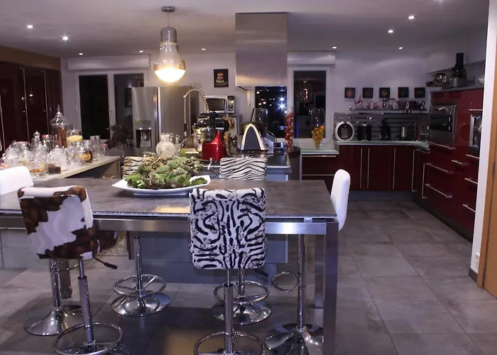 Maison 10 Pers - Jacuzzi Hammam - Mont St Michel 빌라 세인트제임스